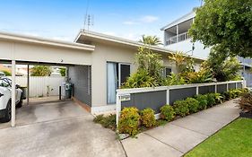 Self-Contained Unit In Scarborough